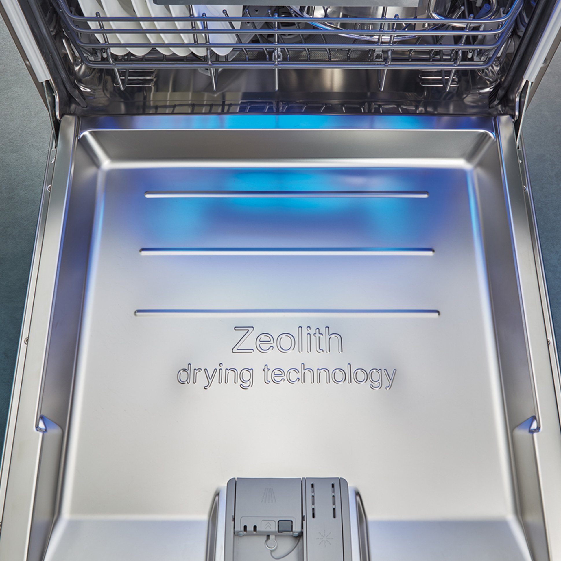 Zeolith Trocknen – Für glänzende Spülergebnisse bei Fomin Elektrotechnik in Arnbruck