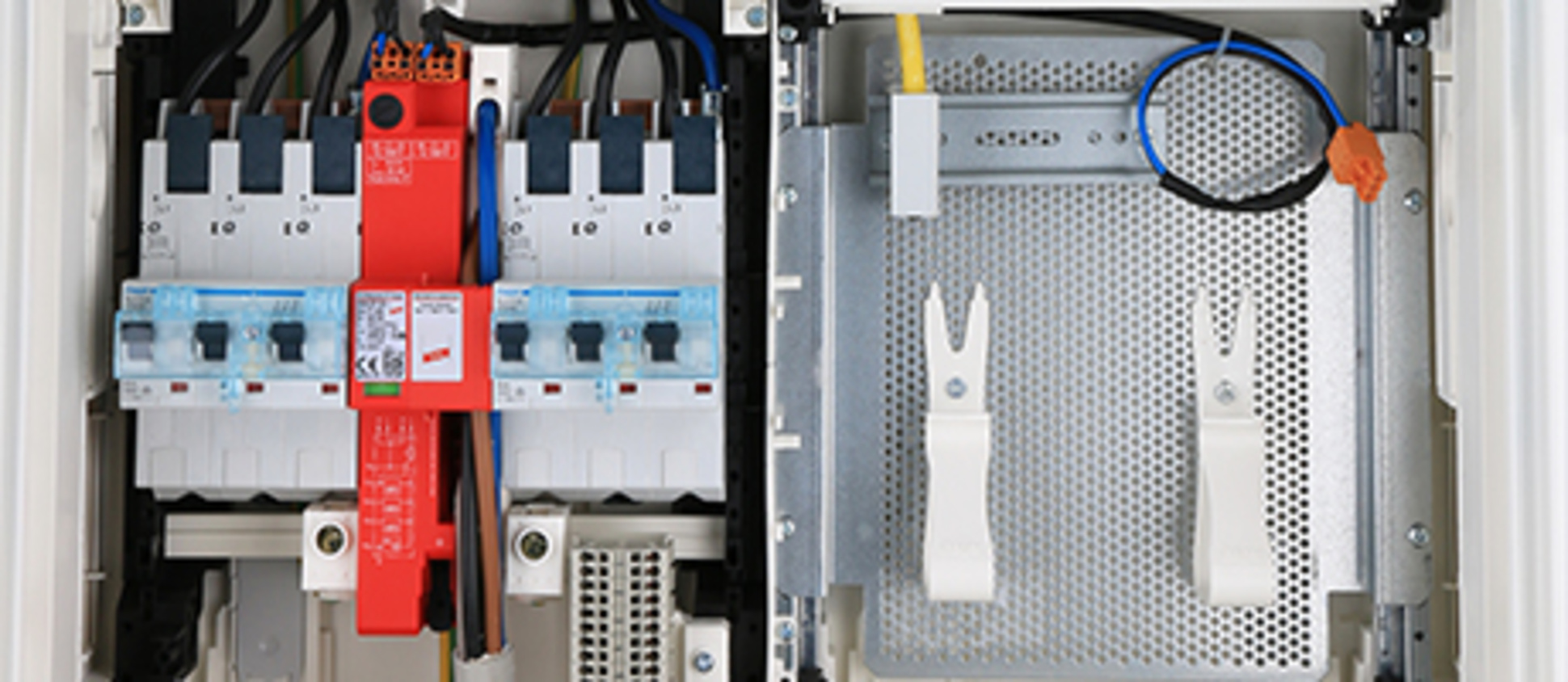 Hausanschluss, Zähler und Unterverteiler bei Fomin Elektrotechnik in Arnbruck